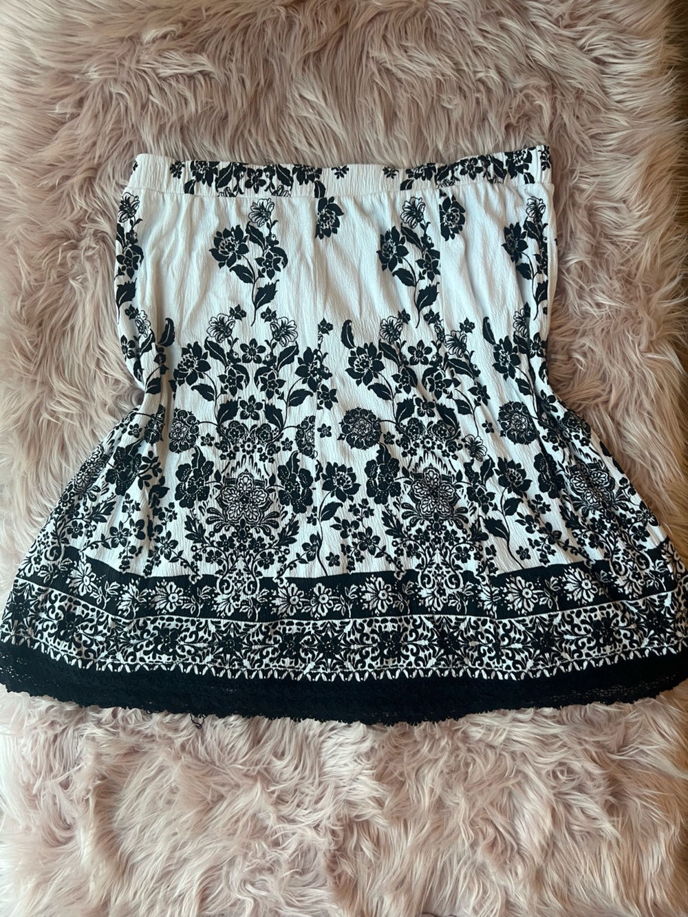 Cotton Blend Sag Harbor Black and White Floral Midi Skirt Large